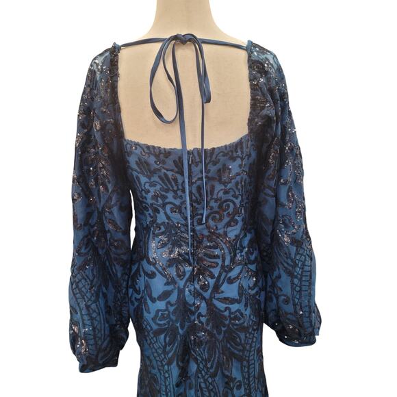 NWT Long Sleeved Patterned Sequin Gown in Blue - Picture 9 of 12